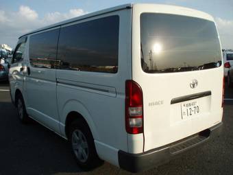 2005 Toyota Hiace Photos