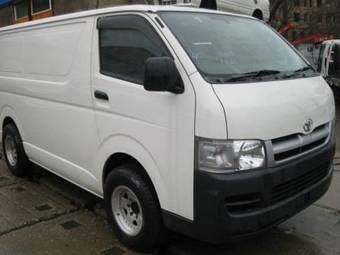 2005 Toyota Hiace Pics