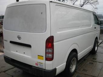 2005 Toyota Hiace Photos