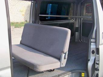 2005 Toyota Hiace Images