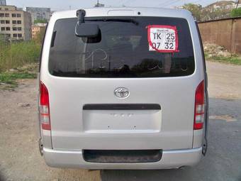 2005 Toyota Hiace Pictures