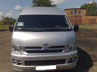 2005 Toyota Hiace Pictures