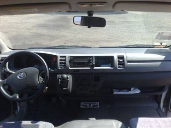 2005 Toyota Hiace Photos