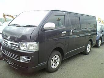 2005 Toyota Hiace Pictures