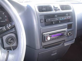 2005 Toyota Hiace Images
