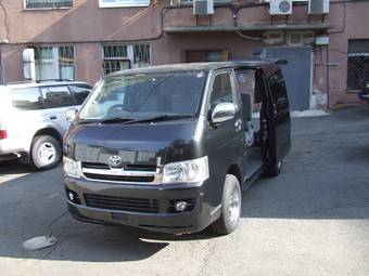 2005 Toyota Hiace Photos