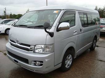 2005 Toyota Hiace Photos