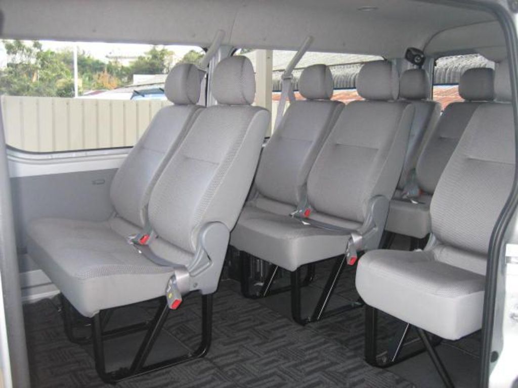 2006 Toyota Hiace