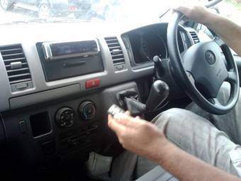 2006 Toyota Hiace Pics