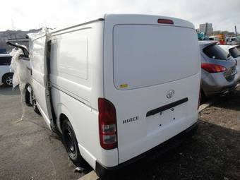 2010 Toyota Hiace Photos