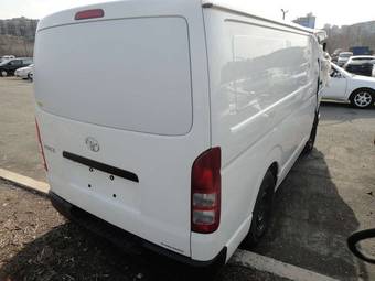 2010 Toyota Hiace Photos