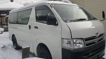 2011 Toyota Hiace Pictures