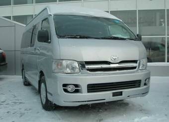 2012 Toyota Hiace Pictures