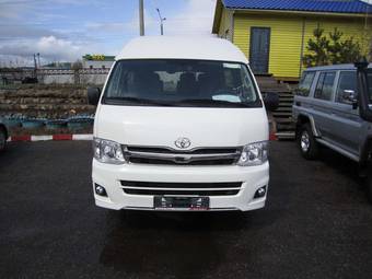 2012 Toyota Hiace Photos