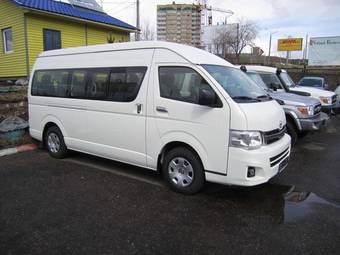 2012 Toyota Hiace Pictures