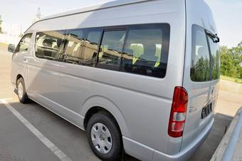 2012 Toyota Hiace Pictures