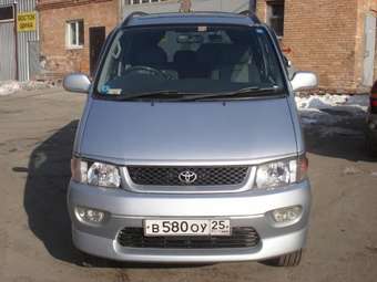 1997 Toyota Hiace Regius Pictures