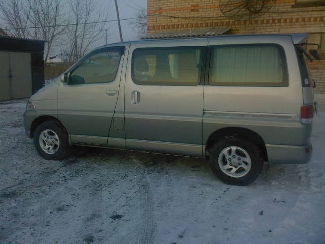 1998 Toyota Hiace Regius