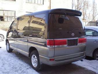 1998 Toyota Hiace Regius Photos
