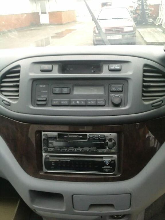 1999 Toyota Hiace Regius