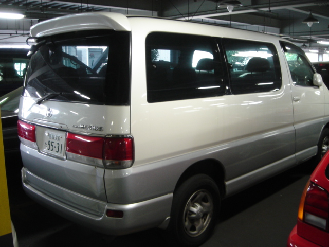 1999 Toyota Hiace Regius Pictures