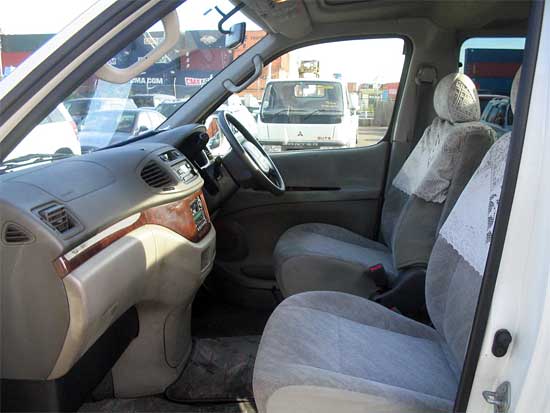 1999 Toyota Hiace Regius Images