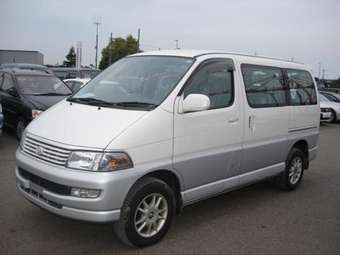1999 Toyota Hiace Regius Photos