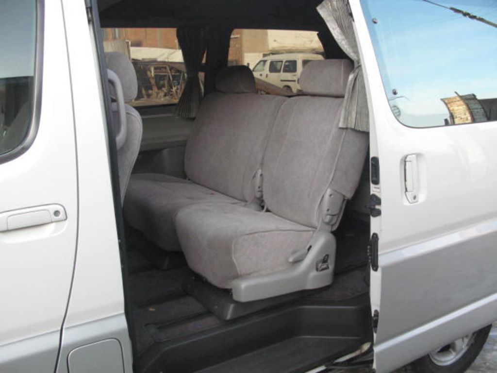 2000 Toyota Hiace Regius