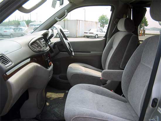 2000 Toyota Hiace Regius Pictures