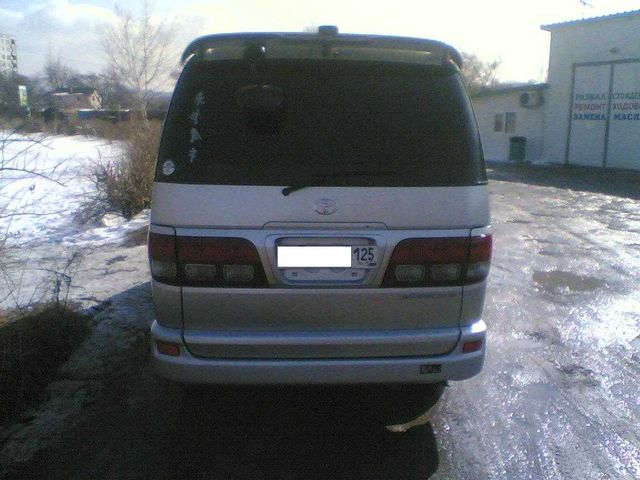 2001 Toyota Hiace Regius