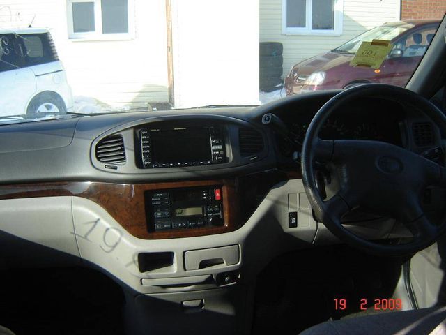 2001 Toyota Hiace Regius