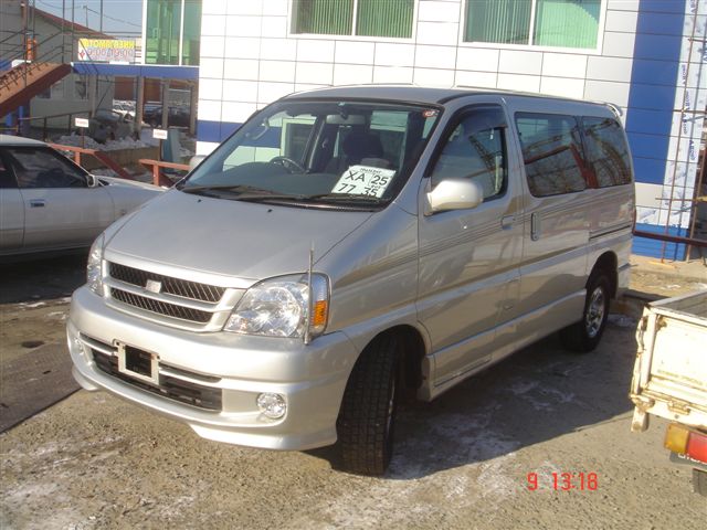2001 Toyota Hiace Regius Wallpapers