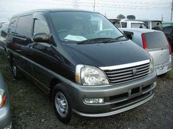 2001 Toyota Hiace Regius Photos