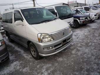 2001 Toyota Hiace Regius Pictures