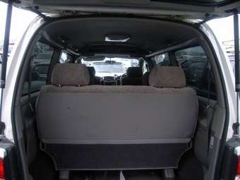 2001 Toyota Hiace Regius Photos