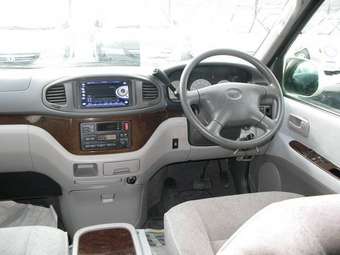 2001 Toyota Hiace Regius Photos