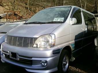 2001 Toyota Hiace Regius Pictures