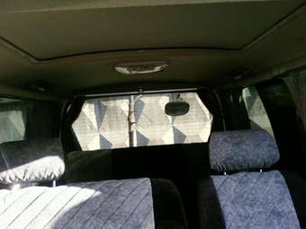 2001 Toyota Hiace Regius Pictures