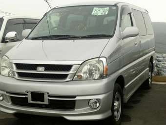 2001 Toyota Hiace Regius Photos