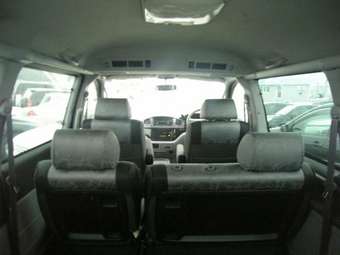 2001 Toyota Hiace Regius Pictures