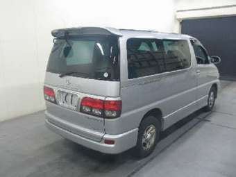 2001 Toyota Hiace Regius Pictures