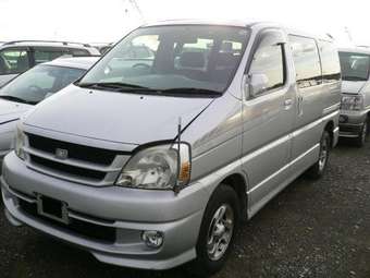 2001 Toyota Hiace Regius Pictures