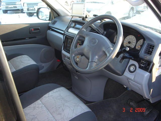 2002 Toyota Hiace Regius