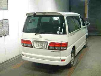 2002 Toyota Hiace Regius Pics