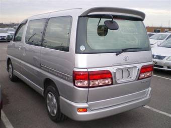 2002 Toyota Hiace Regius Pictures