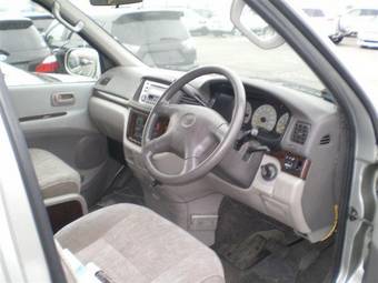 2002 Toyota Hiace Regius Photos