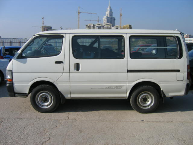 1999 Toyota Hiace Van Photos