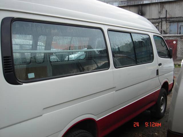 2000 Toyota Hiace Van