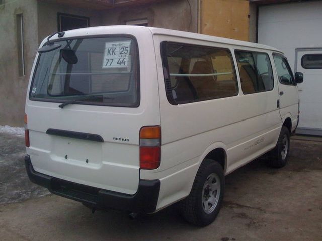 2002 Toyota Hiace Van