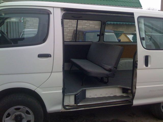 2002 Toyota Hiace Van